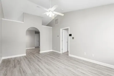 4025 Gloria Ridge Winston Salem NC 27107