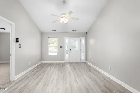 4025 Gloria Ridge Winston Salem NC 27107