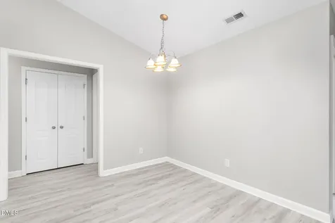 4025 Gloria Ridge Winston Salem NC 27107