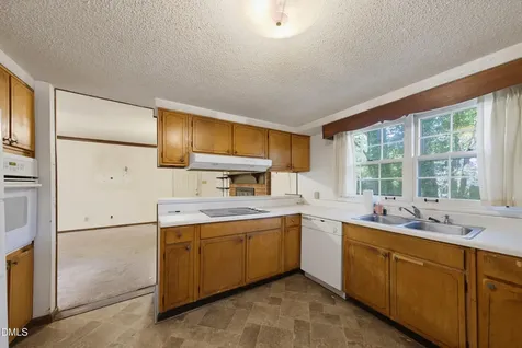 5209 Cabin Place Raleigh NC 27609