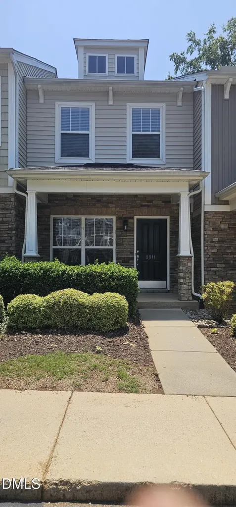8811 Orchard Grove Way Raleigh NC 27612