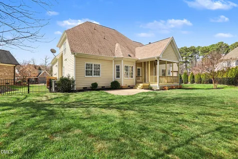 1819 Glacier Court Fuquay Varina NC 27526