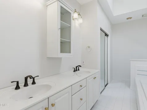 111 Windrock Lane Cary NC 27518