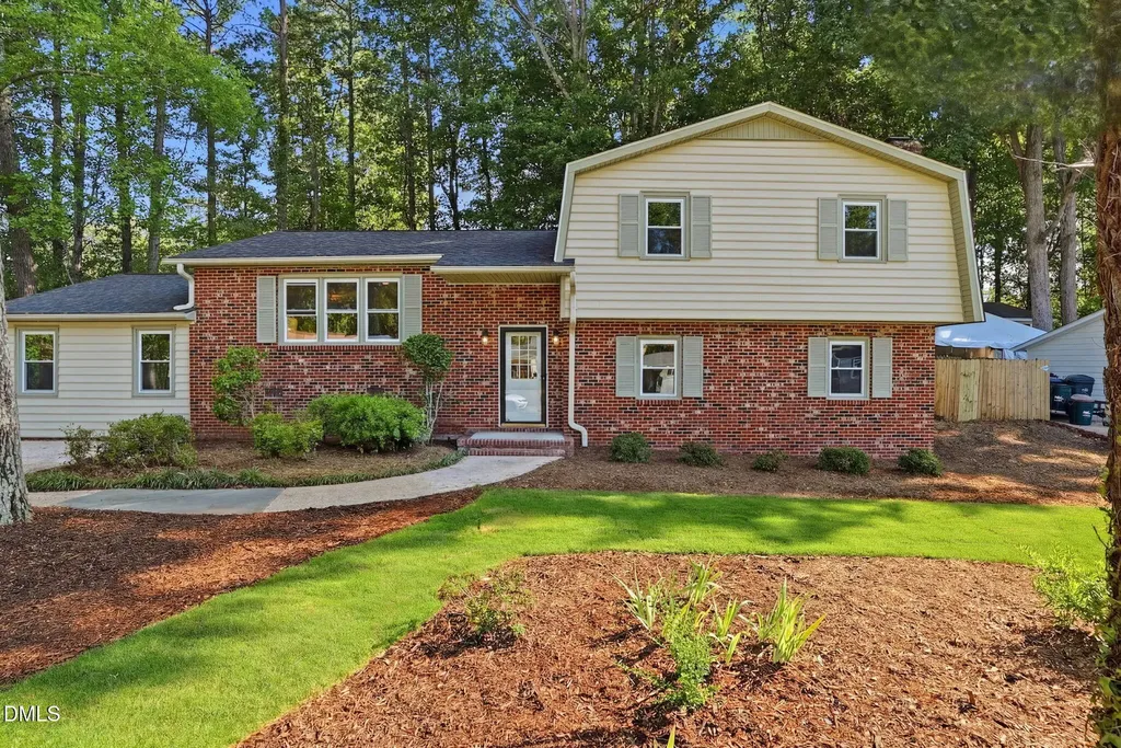 803 Roanoke Drive Cary NC 27513