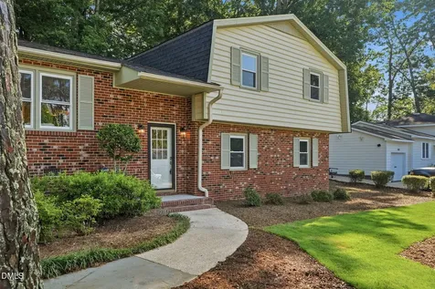 803 Roanoke Drive Cary NC 27513