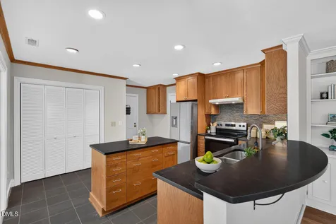6716 Glen Forrest Drive Chapel Hill NC 27517