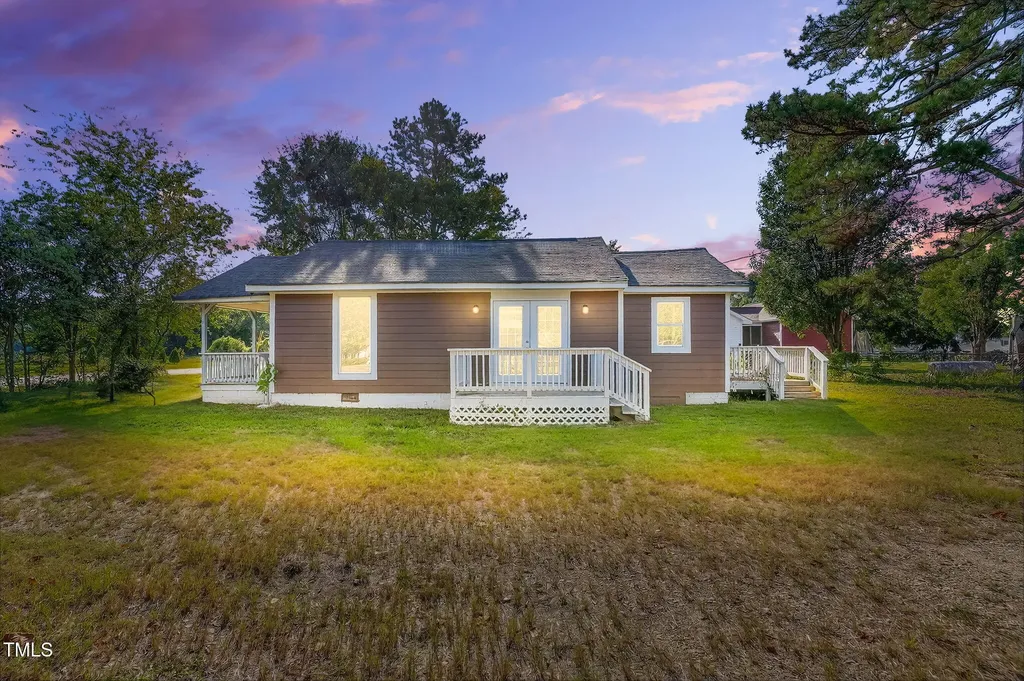 1208 Red Hill Church Road Dunn NC 28334