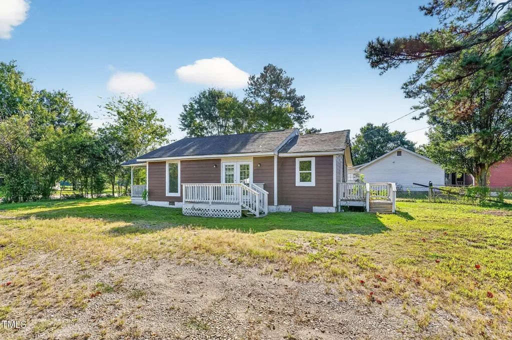 1208 Red Hill Church Road Dunn NC 28334