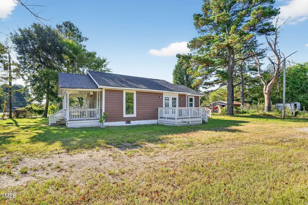 1208 Red Hill Church Road Dunn NC 28334