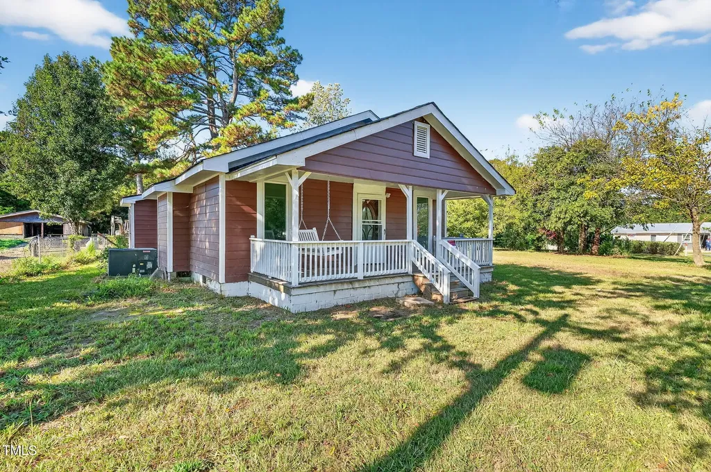 1208 Red Hill Church Road Dunn NC 28334