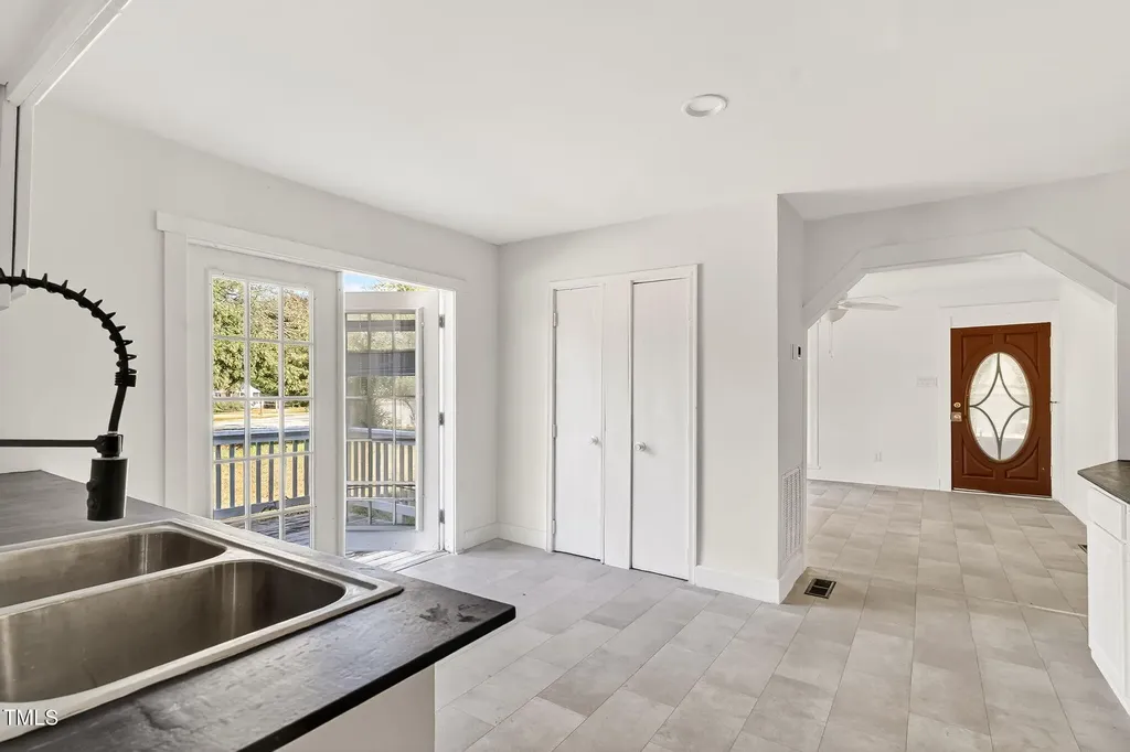 1208 Red Hill Church Road Dunn NC 28334