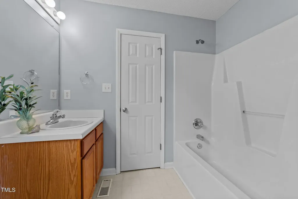 1029 Cove Circle Clayton NC 27520