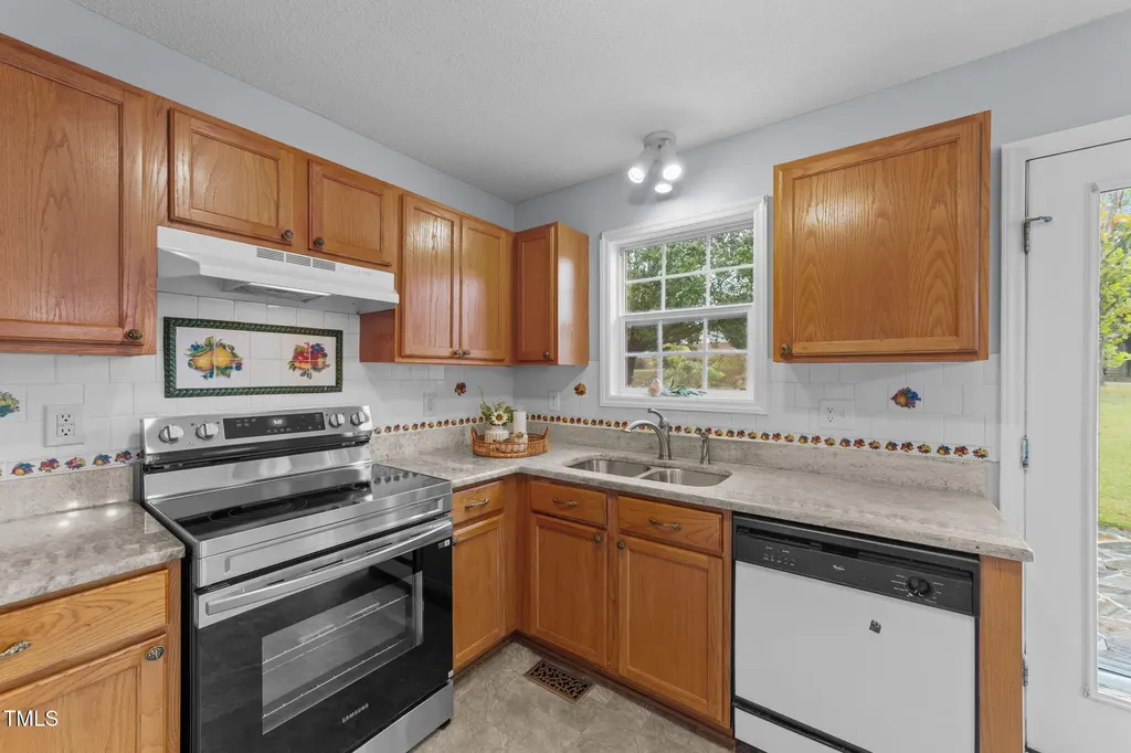 1029 Cove Circle Clayton NC 27520