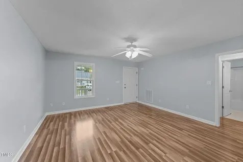 1029 Cove Circle Clayton NC 27520