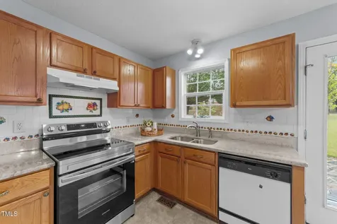 1029 Cove Circle Clayton NC 27520