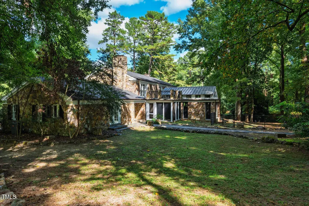 52 Dogwood Acres Drive Chapel Hill NC 27516