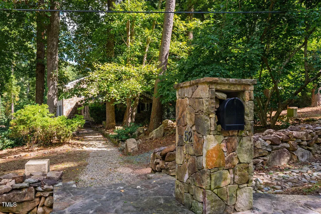 52 Dogwood Acres Drive Chapel Hill NC 27516