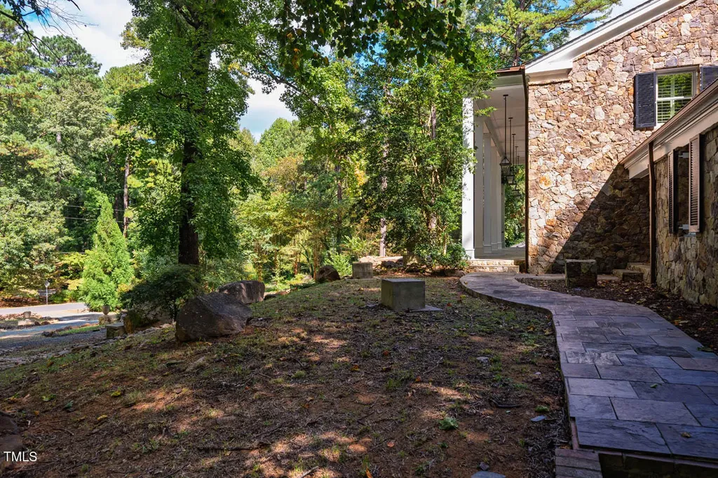 52 Dogwood Acres Drive Chapel Hill NC 27516
