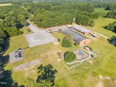 8967 Cedar Grove School Loop Road Nashville NC 27856