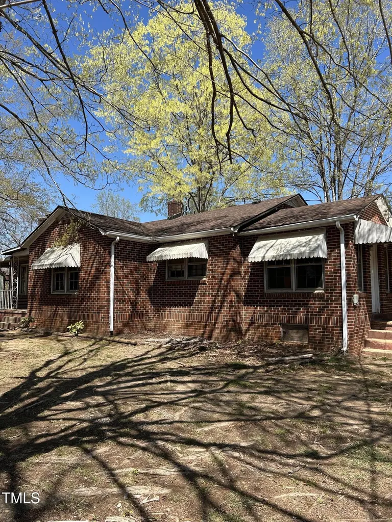 303 37th Street SW Hickory NC 28602