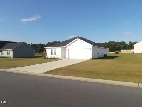 195 Presley Street Raeford NC 28376