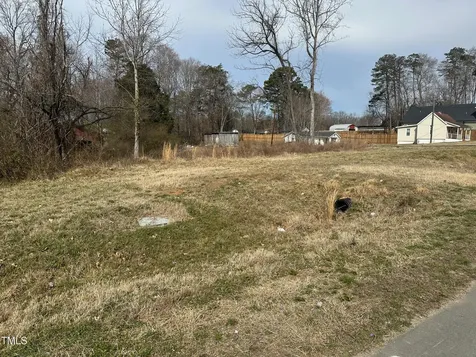 5040 Baux Mountain Road Winston-salem NC 27105