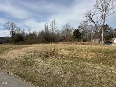 5040 Baux Mountain Road Winston-salem NC 27105