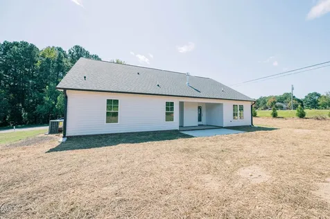 123 Maple Drive Erwin NC 28339