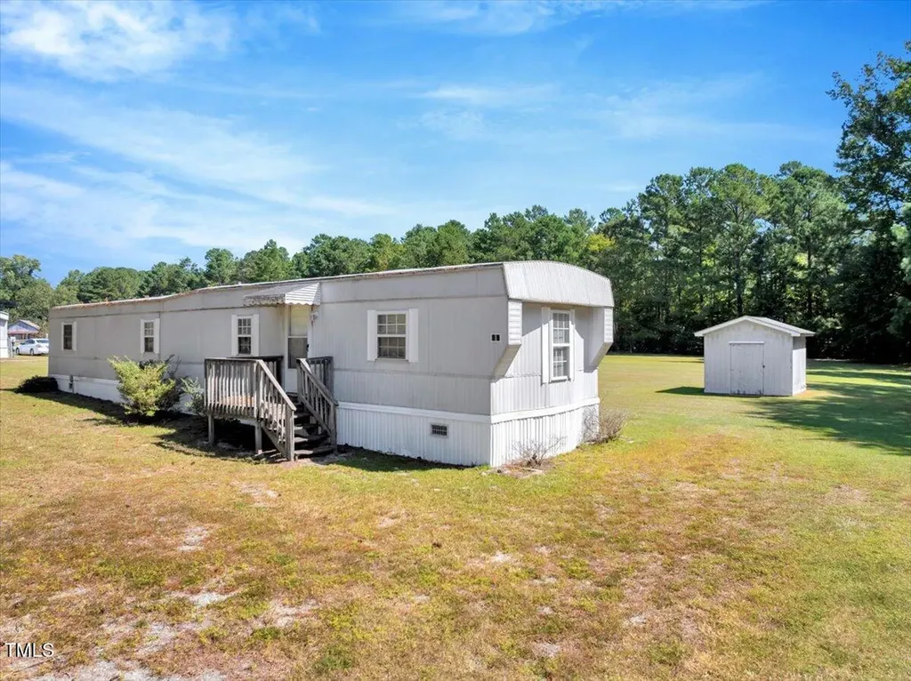 2172 Amelia Church Road Clayton NC 27520