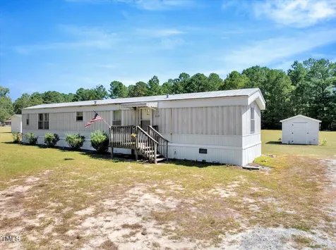 2172 Amelia Church Road Clayton NC 27520