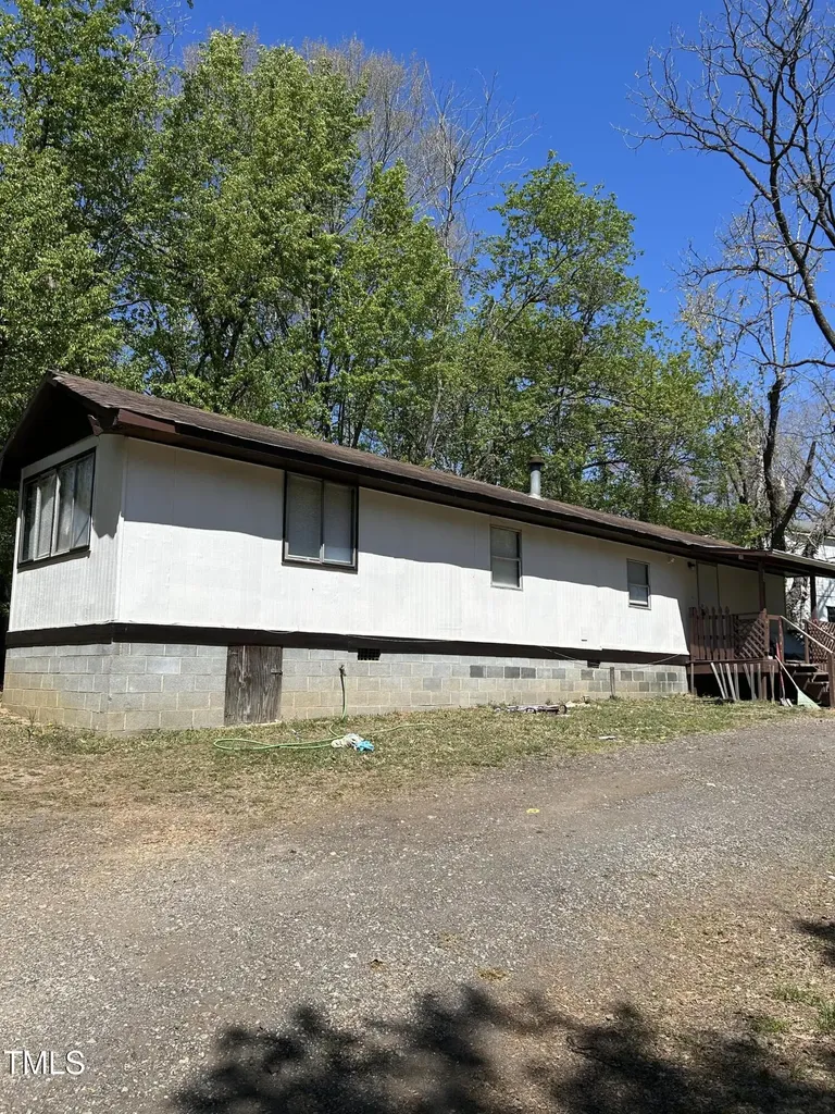 218 37th Street SW Hickory NC 28602