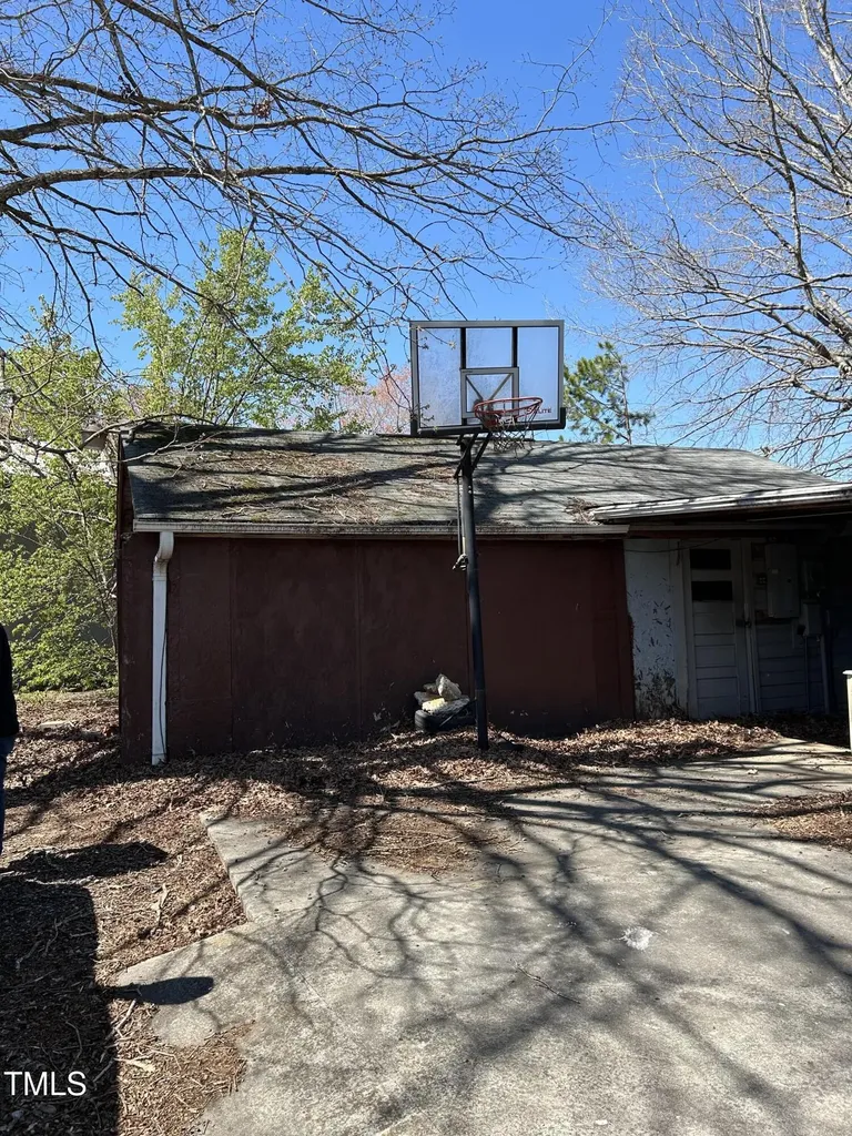 218 37th Street SW Hickory NC 28602
