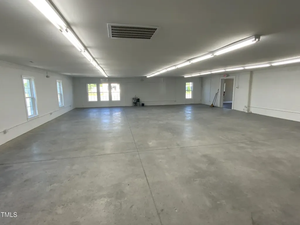 805 S Clinton Avenue Dunn NC 28334