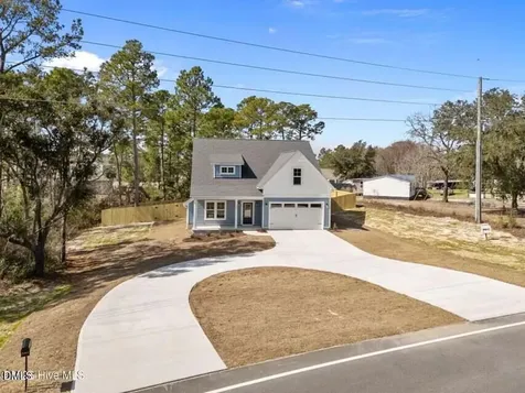 2361 Sunset Harbor Road SE Bolivia NC 28422