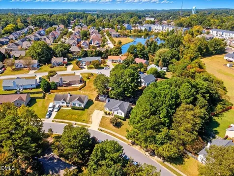 1008 S Fieldhaven Drive Fuquay Varina NC 27526