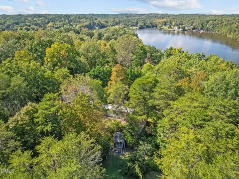 21 Graystone Ridge Road Leasburg NC 27291