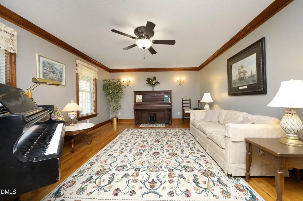 1746 Little Divine Road Selma NC 27576