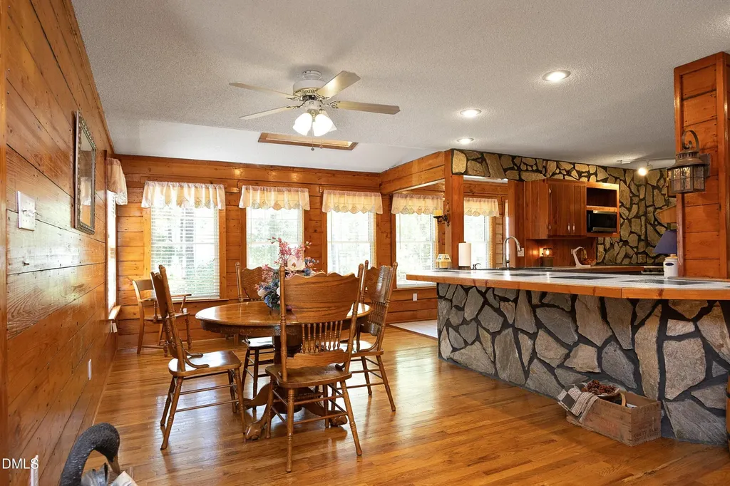 1746 Little Divine Road Selma NC 27576
