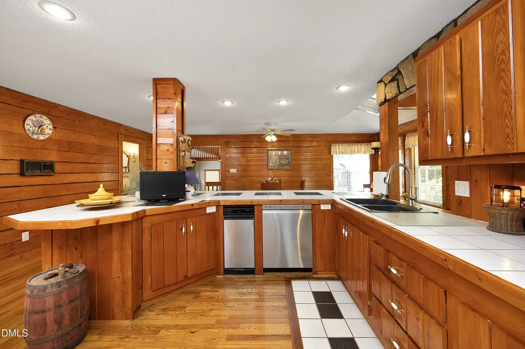 1746 Little Divine Road Selma NC 27576