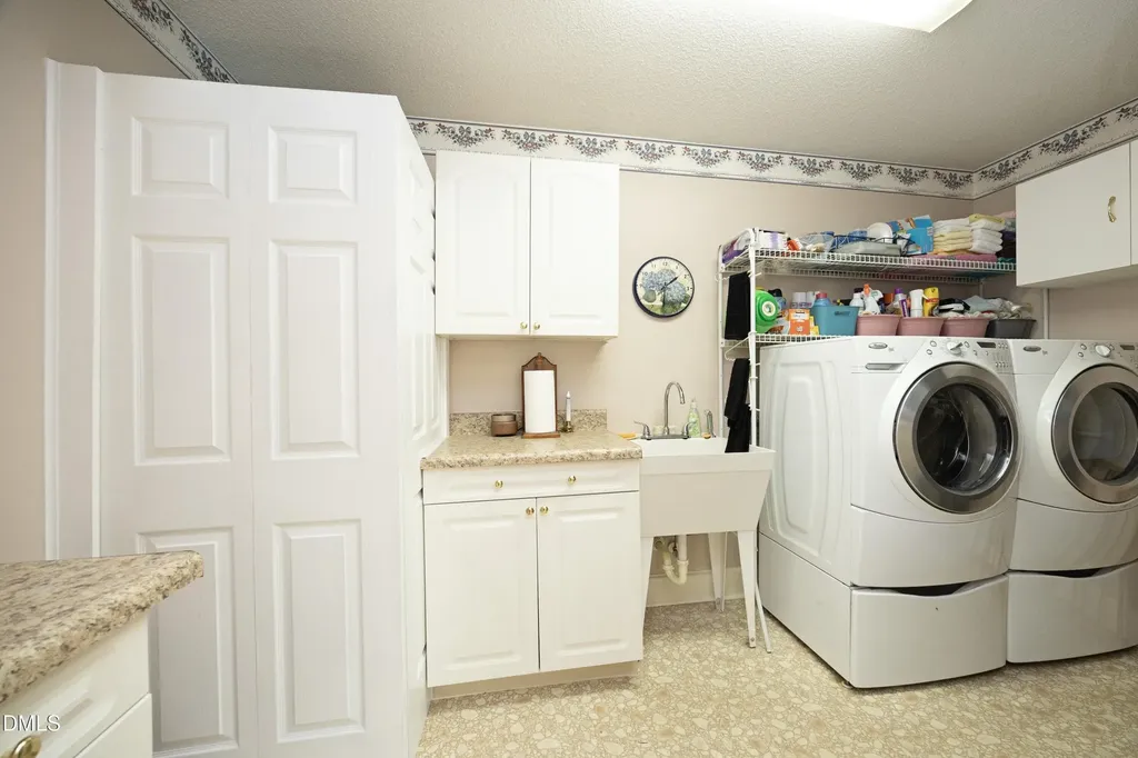 1746 Little Divine Road Selma NC 27576