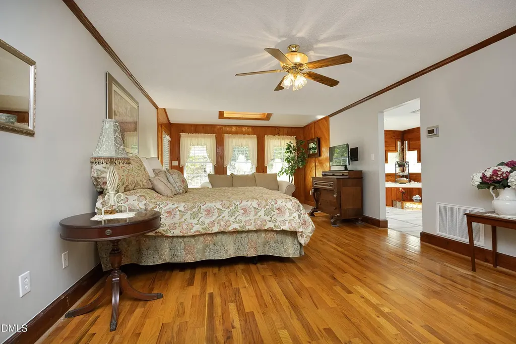 1746 Little Divine Road Selma NC 27576