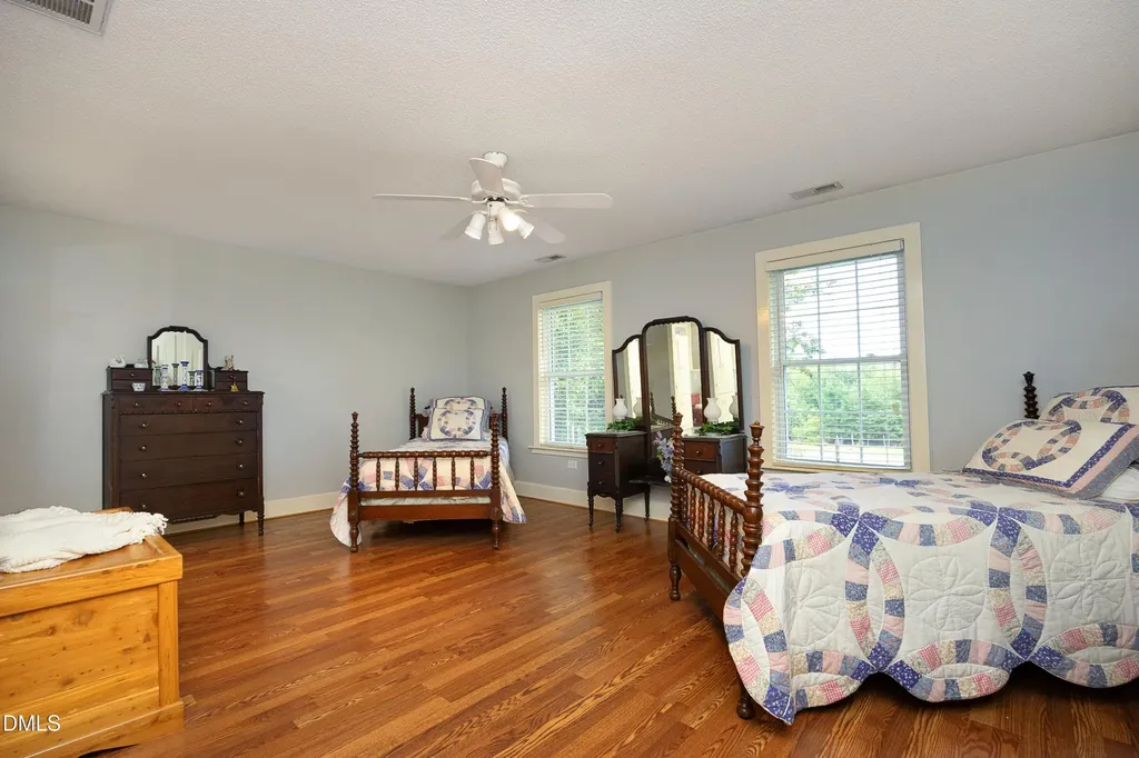 1746 Little Divine Road Selma NC 27576