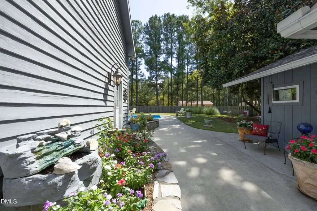1746 Little Divine Road Selma NC 27576