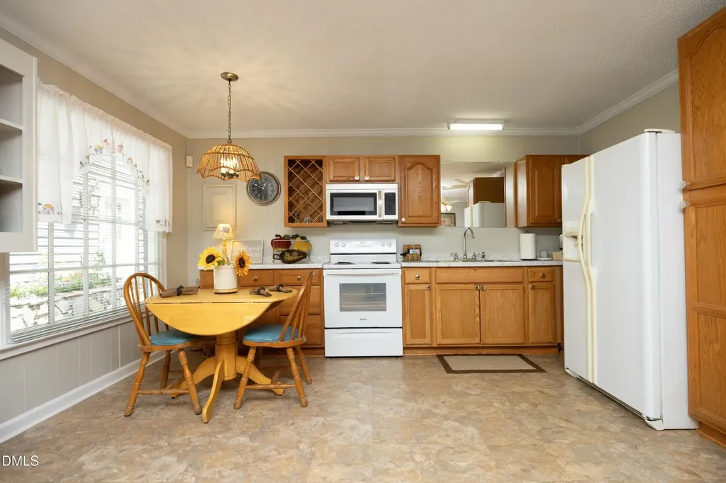 1746 Little Divine Road Selma NC 27576