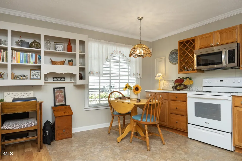 1746 Little Divine Road Selma NC 27576