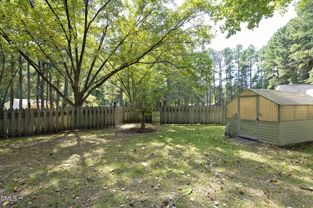 1746 Little Divine Road Selma NC 27576