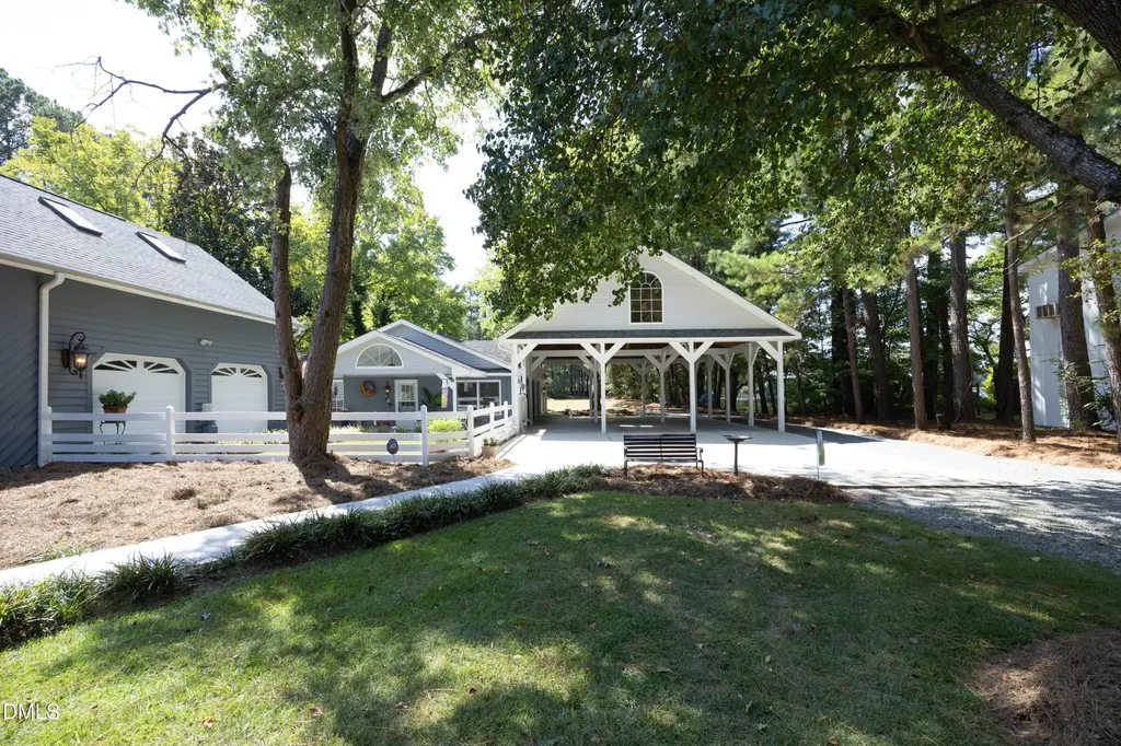 1746 Little Divine Road Selma NC 27576