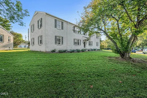 1700 Roslyn Drive Burlington NC 27215