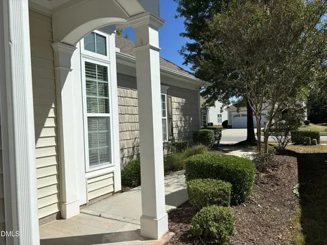 542 Tomkins Loop Cary NC 27519