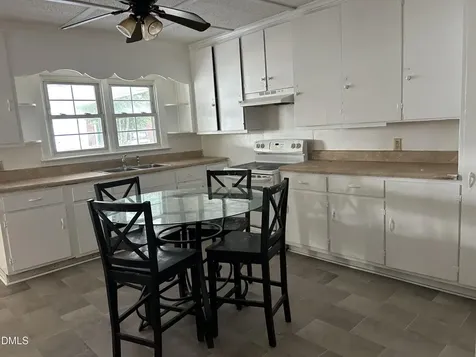 209 E Harnett Street Dunn NC 28334